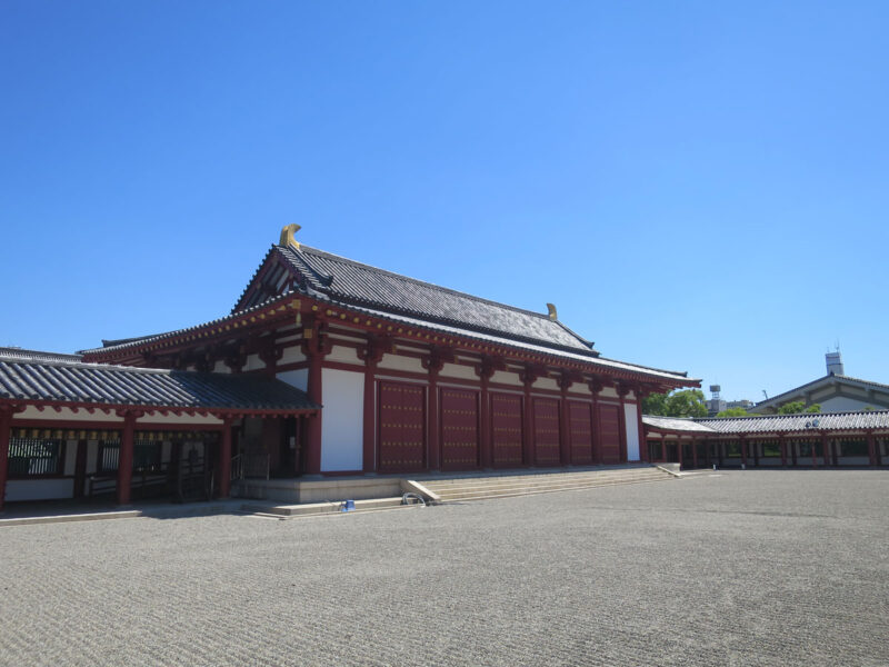 Lecture Hall
(Kōdō)