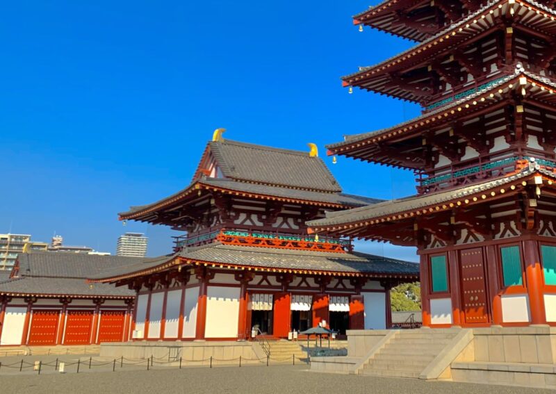 Main Hall
(Kondō)